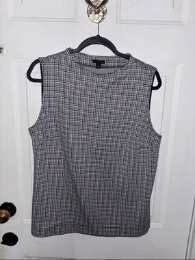 Ann Taylor Black & White Houndstooth Shell Top